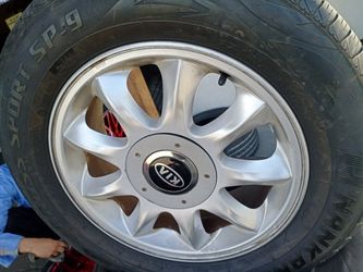 Uesd KIA Rimes With Tires  For Sale 