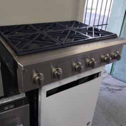 GE Monogram 36” Stainless Steel Gas Cooktop 