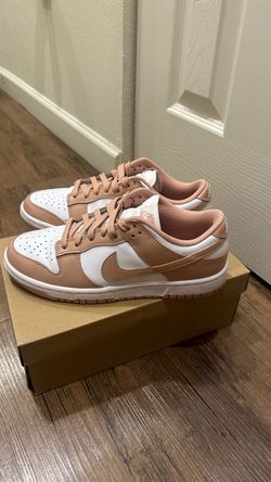 womens pink nike dunks size 7.5