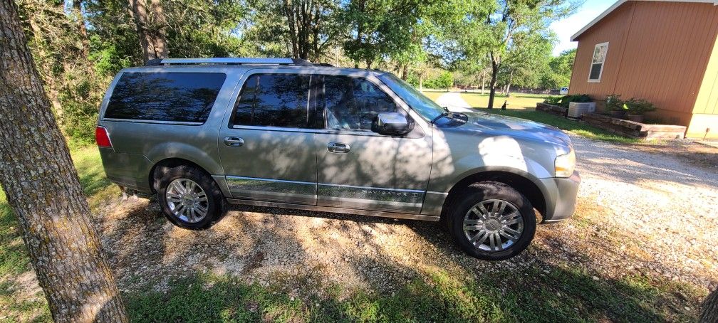 2008 Lincoln Navigator L
