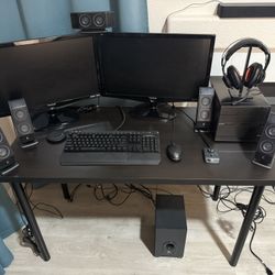 FLASH SALE! Computer Gaming System (Desk Included)
