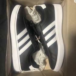 Adidas Grand Court 2.0 - size 9.5