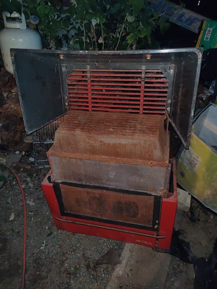 Vintage Efel Kamina Wood stove. for Sale in Kent, WA OfferUp