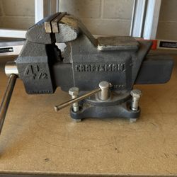Craftsman 4 1/2 Inch Bench Vise