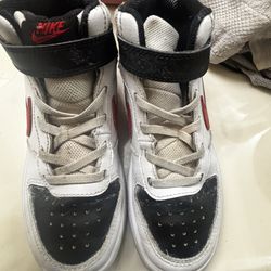 Boys Nike Size 1 