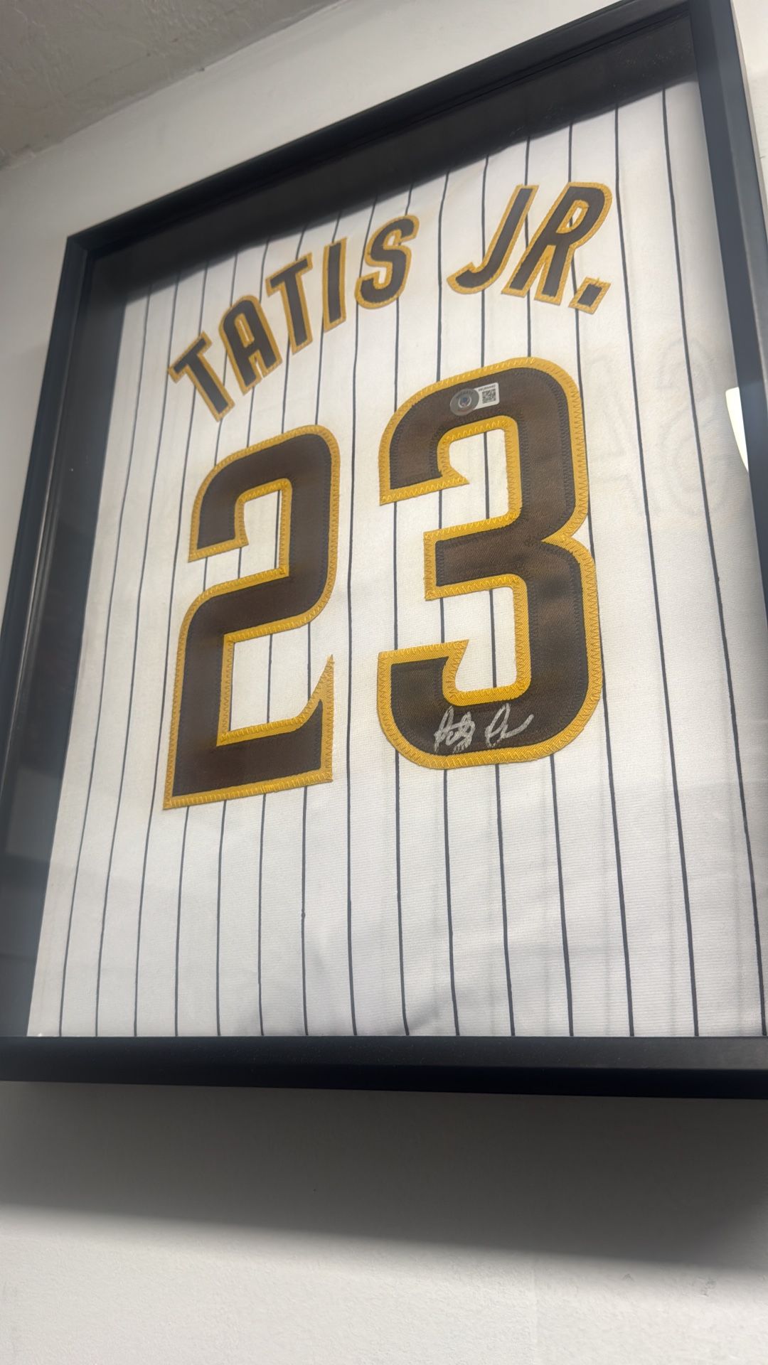 Tatis Jr hand signed jersey ( framed and COA)