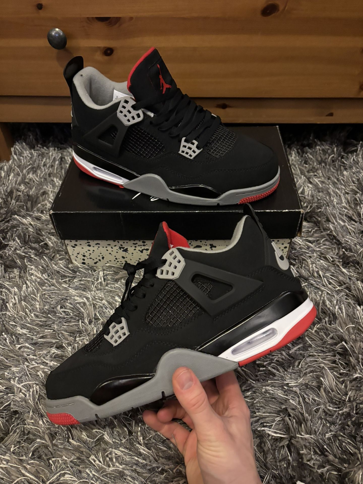 π₯ BRED JORDAN 4 β SIZE 11 π₯ π£ ICONIC. CLEAN. HARD TO FIND.
