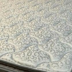 King Mattress, Take it with $40 down! Awesome Deal!