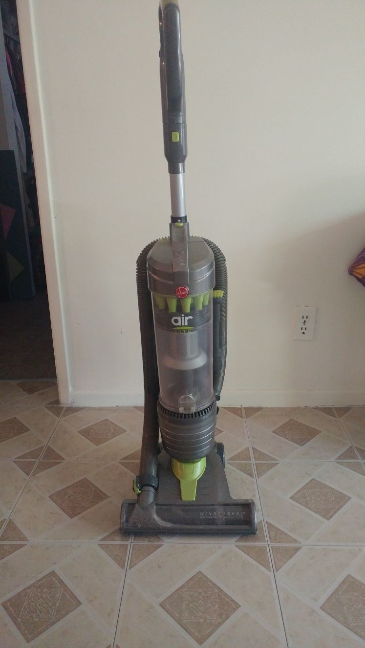 Hoover Air Lite Vacuum