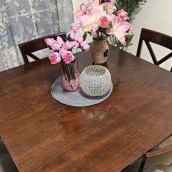 Dinning Table 