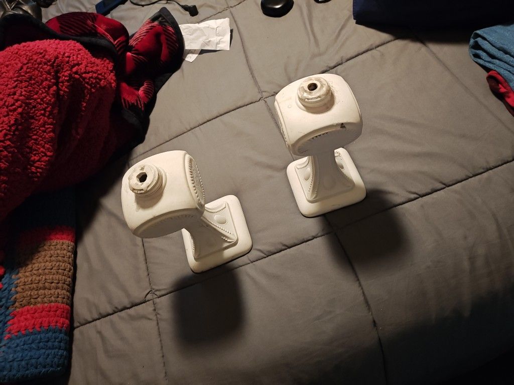 2 CERAMIC CANDLE HOLDERS