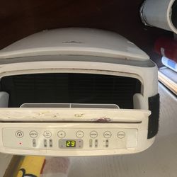 Portable Air Conditioner 14000 BTU’s Blows Ice Cold. 