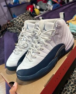 Jordan 12 French blue size 7y
