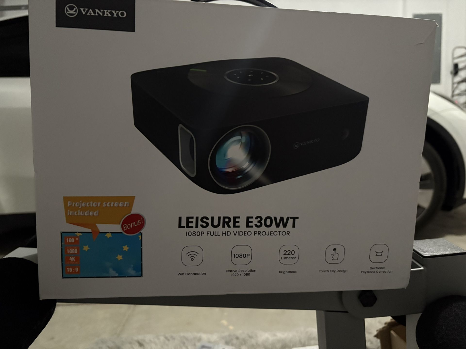 VANKYO Leisure E30T Projector