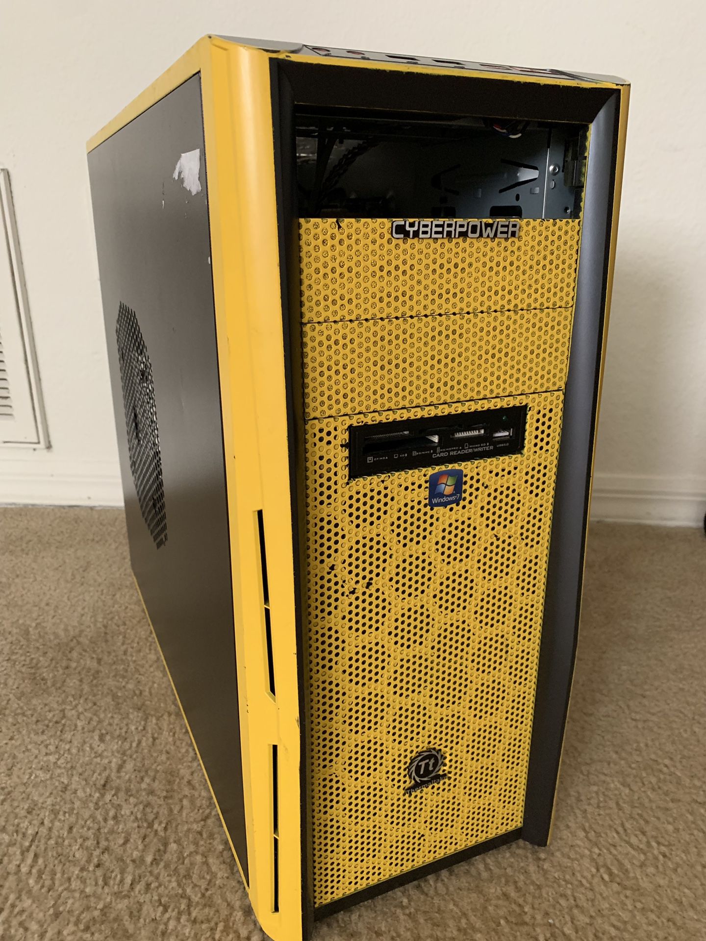 Cyberpower Gaming PC / Computer