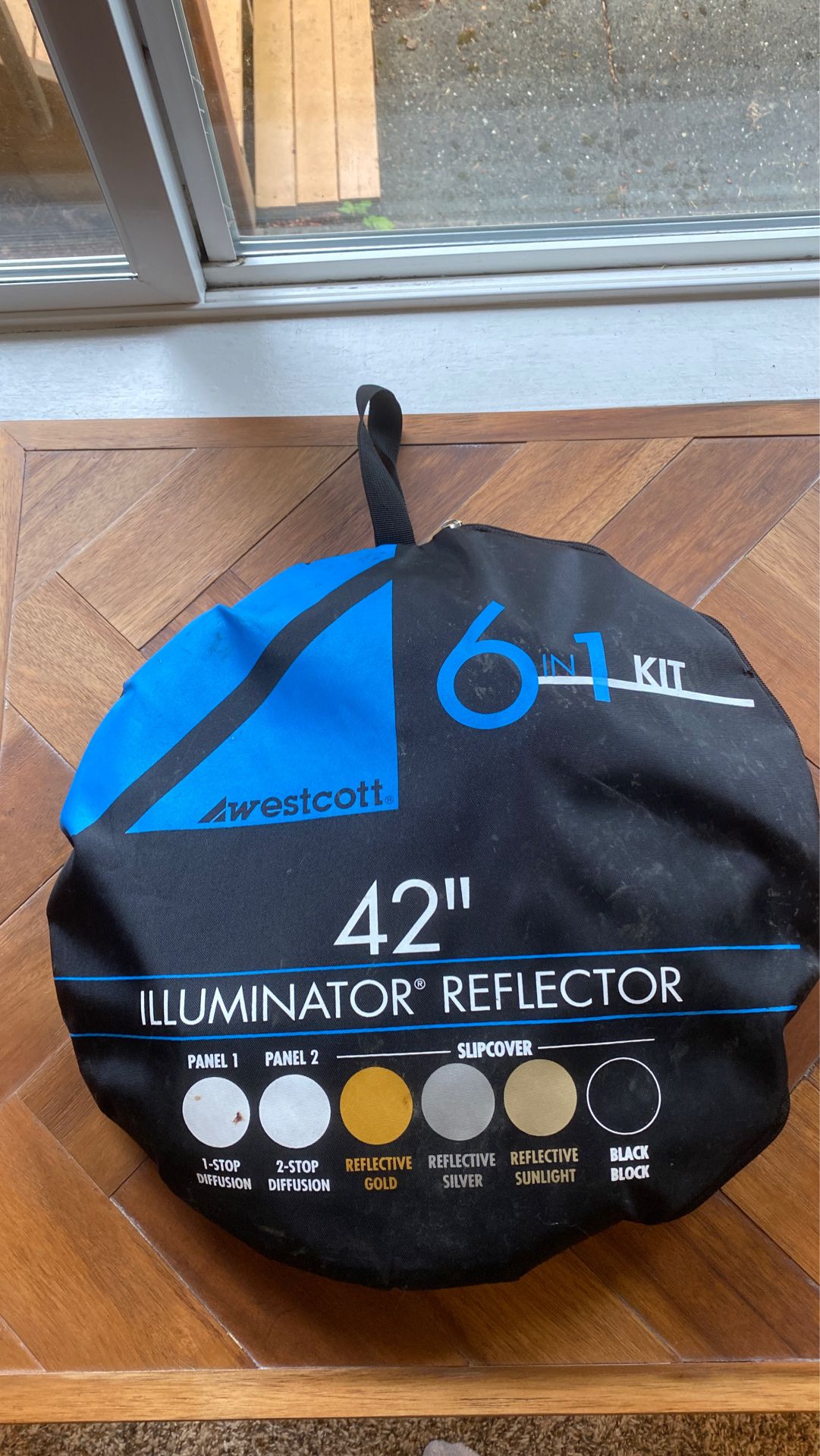Westcott 42” 6 in 1 Illuminator and Reflector for Photography