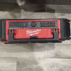 Milwaukee Pack out Speaker 