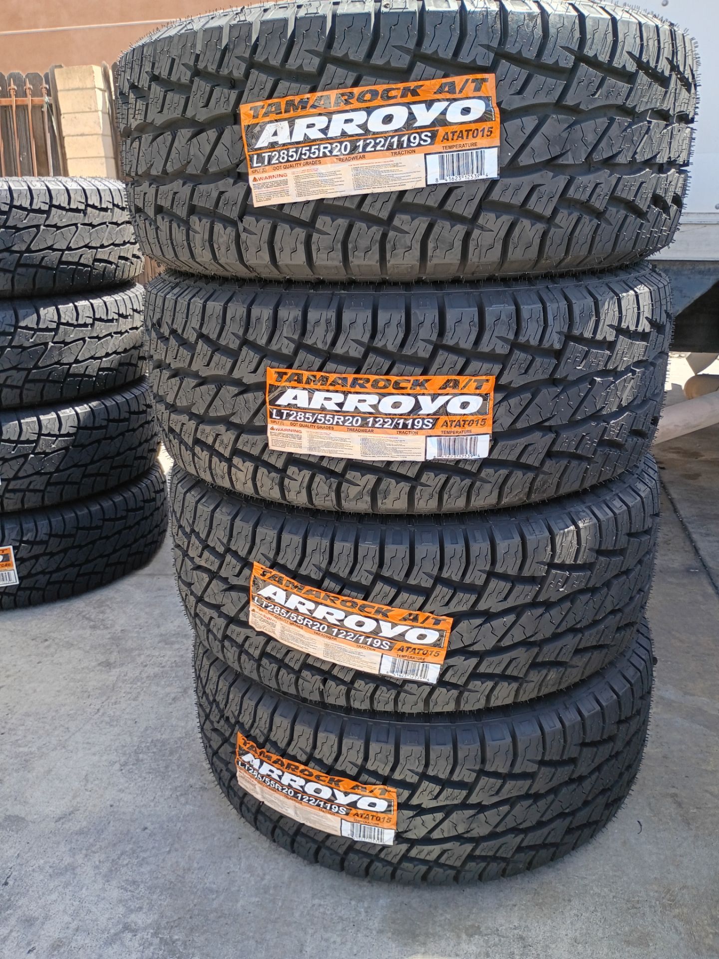 LT285/55/20 ARROYO A/T