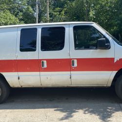 2008 Ford E-250