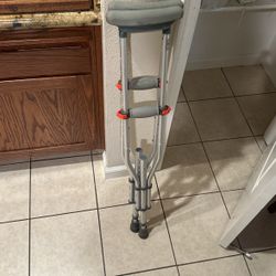 Crutches 