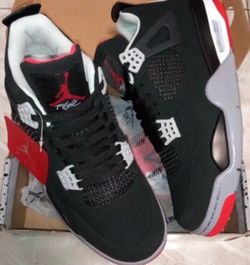 Bred Jordan 4