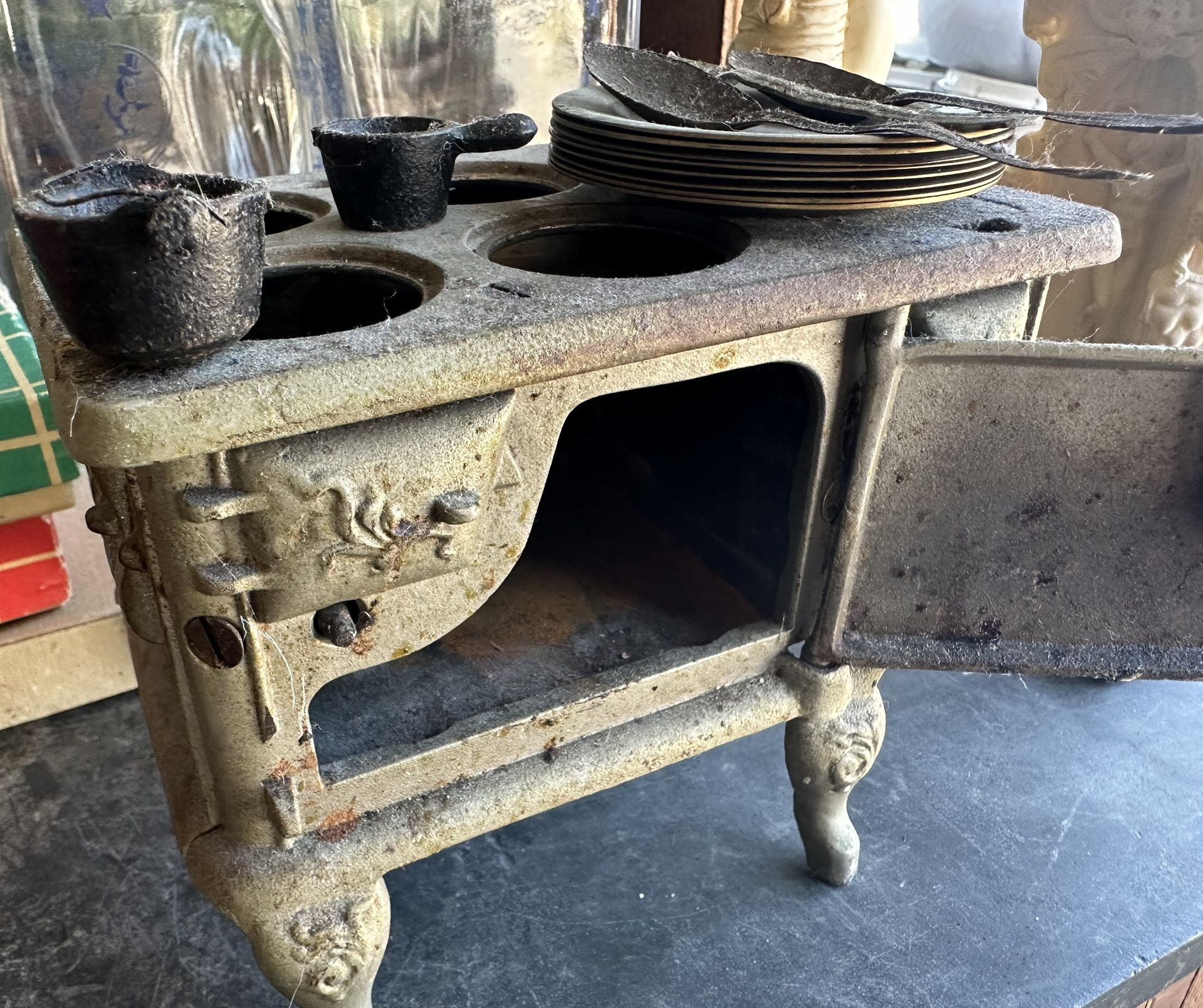 Child’s Cast-Iron Stove