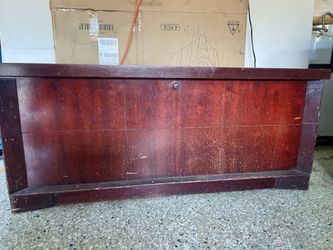 ⭐️ESTATE SALE⭐️Vintage Cavalier Cedar “Hope Chest” — Mid-Century Classic