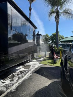 Rv  , mobile home.