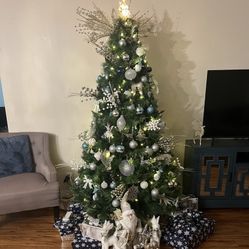 7ft tall christmas tree