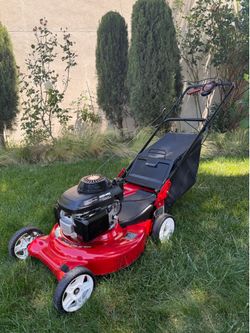 New Self Propelled Lawnmower $220 Obo