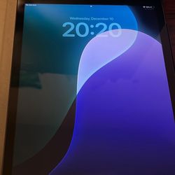 Ipad 8th generation + Apple Pen