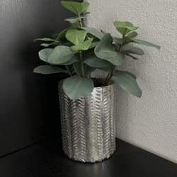 White Barn Glass Vase/Candle Holder