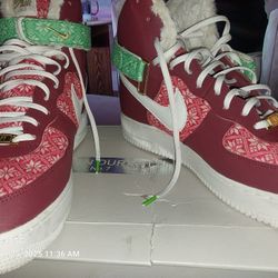 2 Fire Nike Shoes For $160