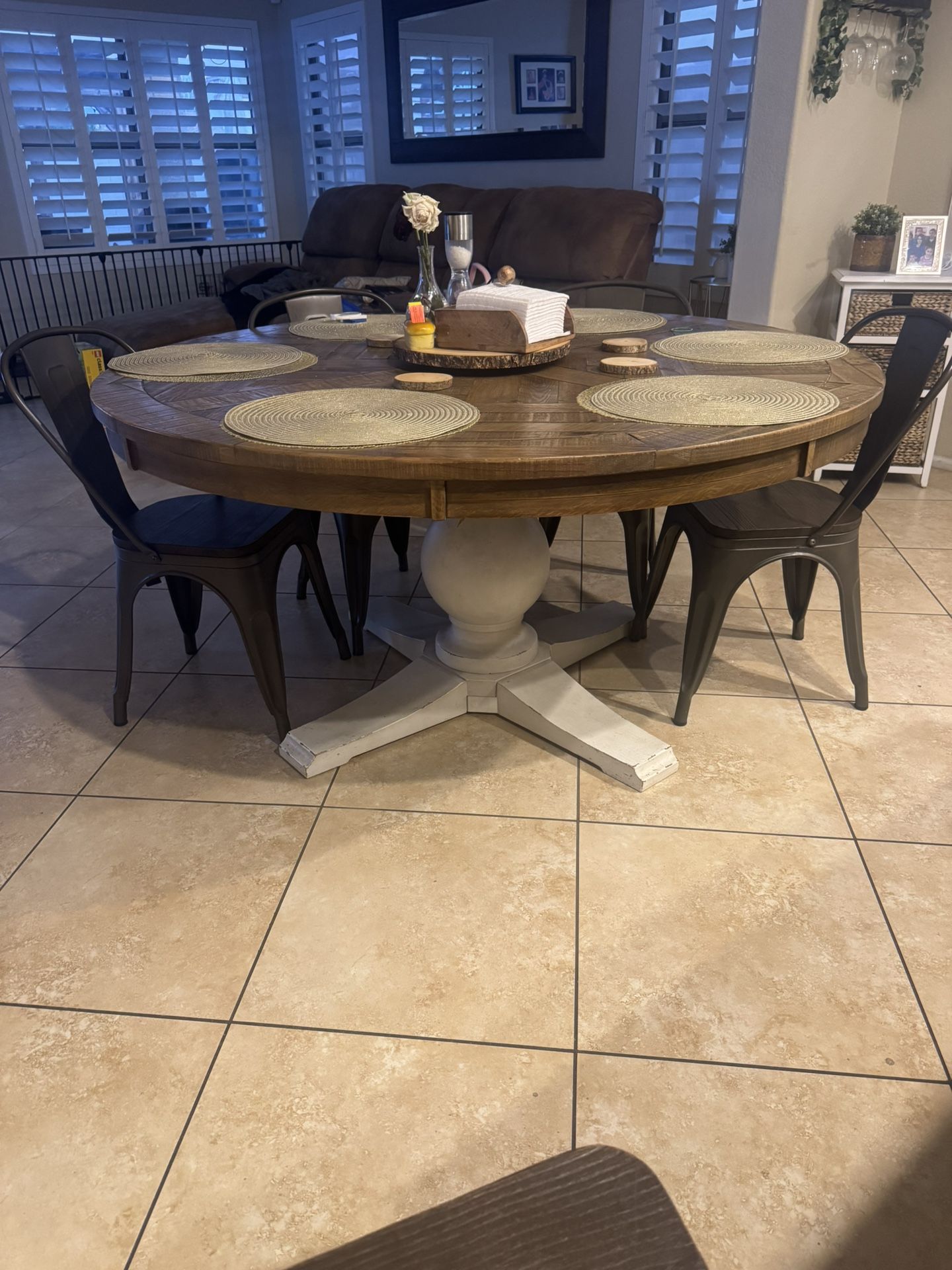 Ashley Dinning Table
