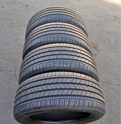 235/55/19 Michelin Set de Tires en buenas condiciones de vida las 4