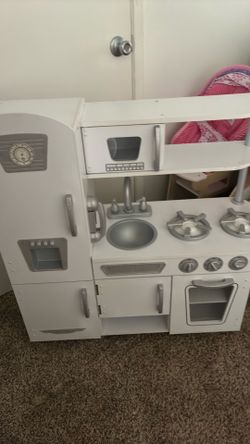 Kidkraft toy kitchen