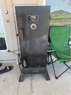 Master built Pro smoker