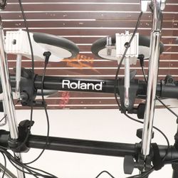 Roland  TD3  Electronic Drum Kit With Amp