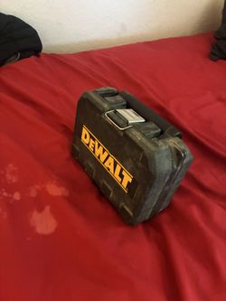 Self leveling laser