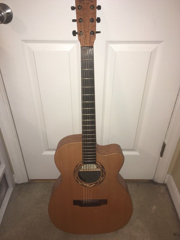 Martin & Co XC1T Guitar with Hard Case, 2 Capos, Metronome, Original Martin & Co Strap