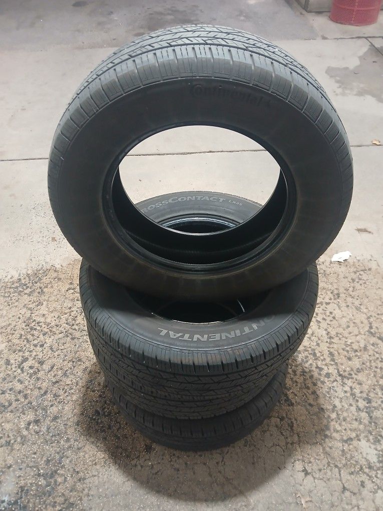 4 tires 255/65R18 Continentals very good
