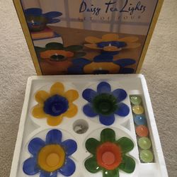 Set of 4 Daisy Tea Lights (Brand New)