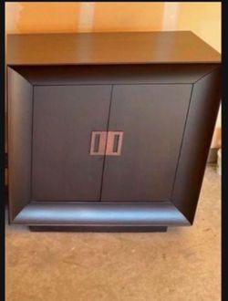 BEDSIDE TABLE