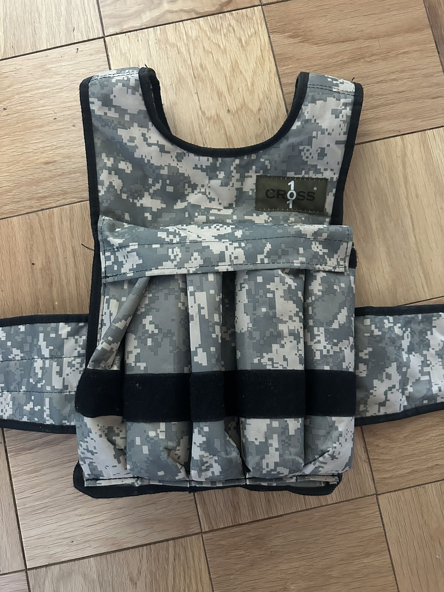 Cross101 Adjustable Weighted Vest 