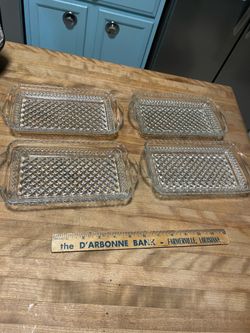 Set of 4 10x5 inch Anchor Hocking glass trays