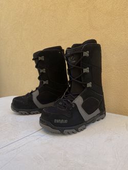 ThirtyTwo Snowboard Boots Size 9