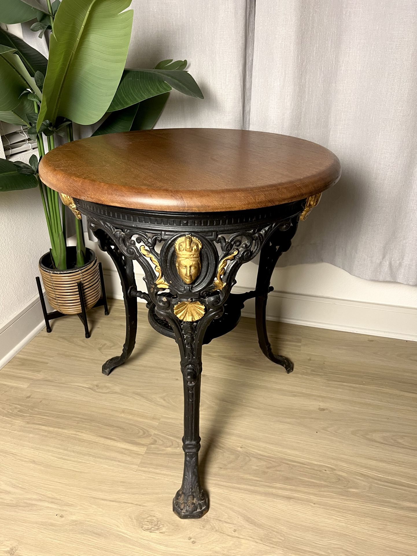Stunning Antique Cast Iron Mason's Prize Bar Fittings Table - Ornate Victorian Round Side Table with Wood Top & Gilded Details