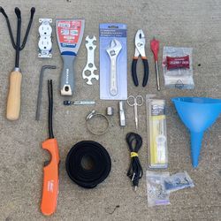 20 Piece Tool Set Includes 10mm, 17/32 Sockets Multi Wrench Long tempered 6mm Allen Key Spade Bit Pliers Wrenches Scraper Sawzall Bit And More