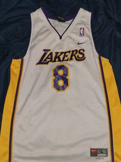 Kobe Bryant #8 JERSEY  Size L (Length +2) 