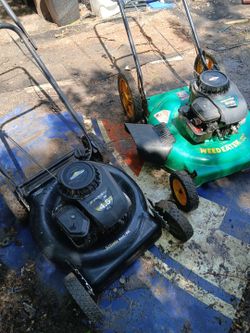 2 MOWERS 1 MURRY 4 .5 20" AND 1 BRIGGS &STRATTON SERIES 500 20"  $50 EACH  OR $70  FOR BOTH